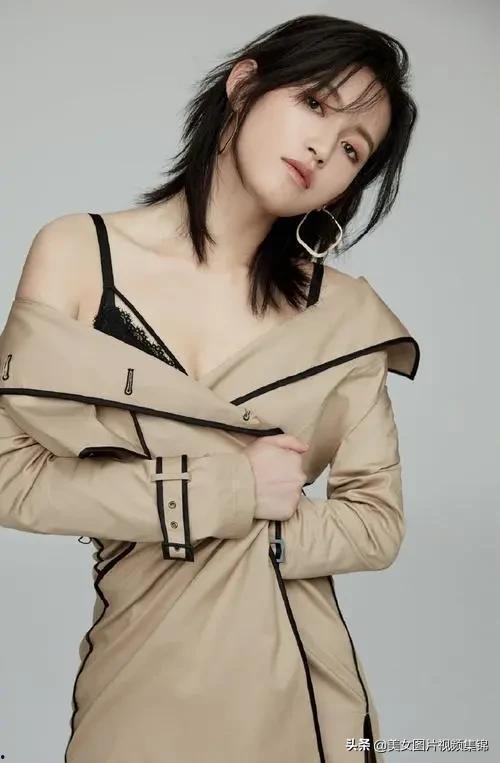 苏青性感照片,光影交织下的绝美风情